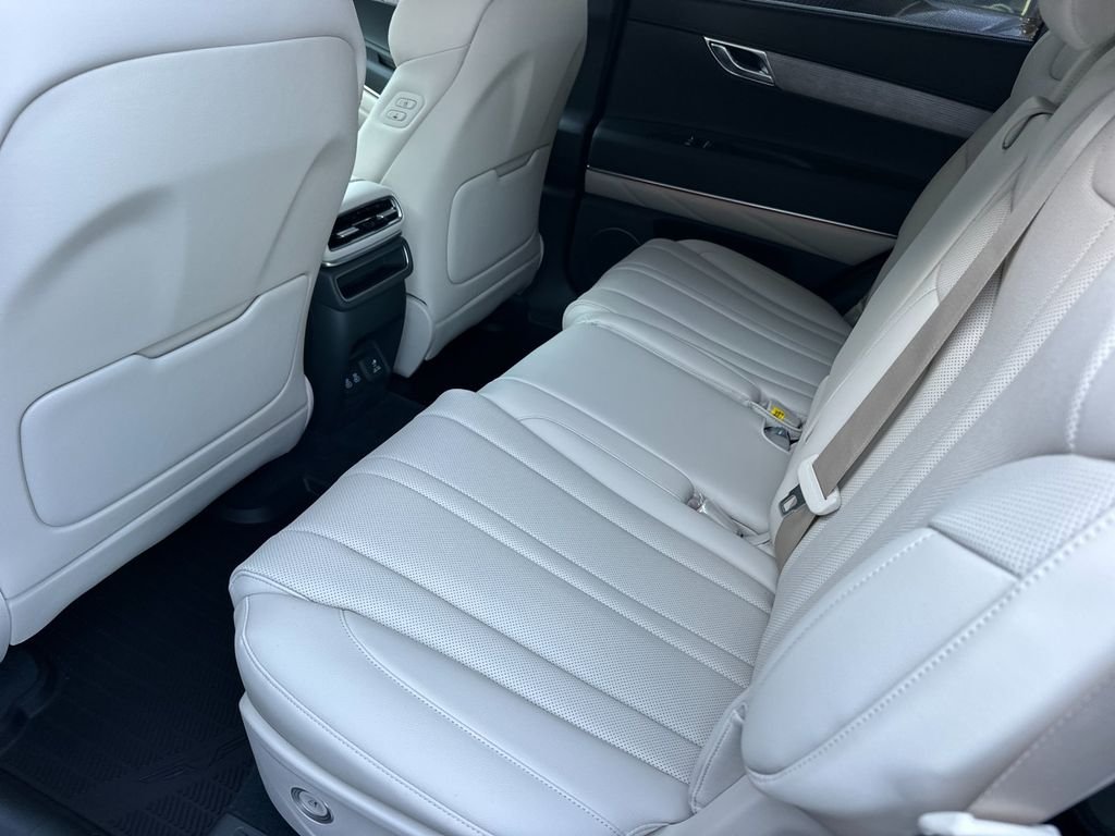 New 2026 Silver Genesis 2.5T Select image 12