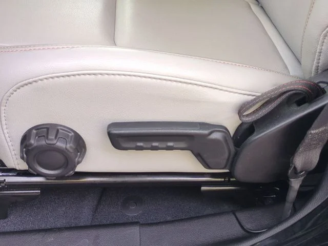 Used 2023 Black Jeep Mojave image 15