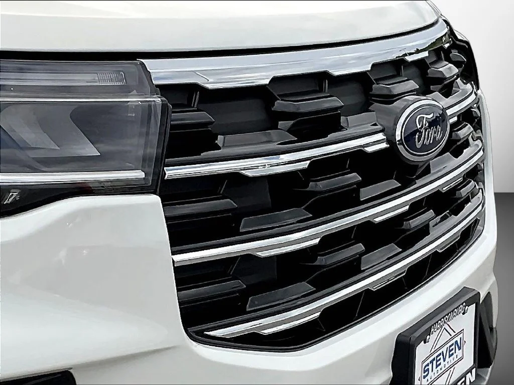 New 2026 Star White Metallic Tri-Coat Ford Active image 39