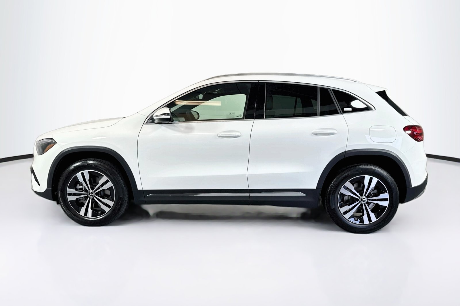 New 2026 Polar White Mercedes-Benz GLA 250 image 8