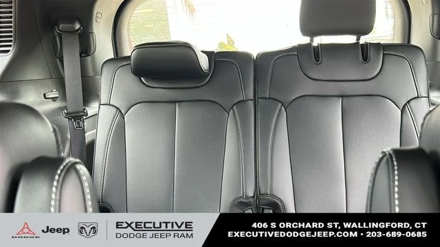 New 2026 Bright White Clear-Coat Exterior Paint Jeep Limited image 28