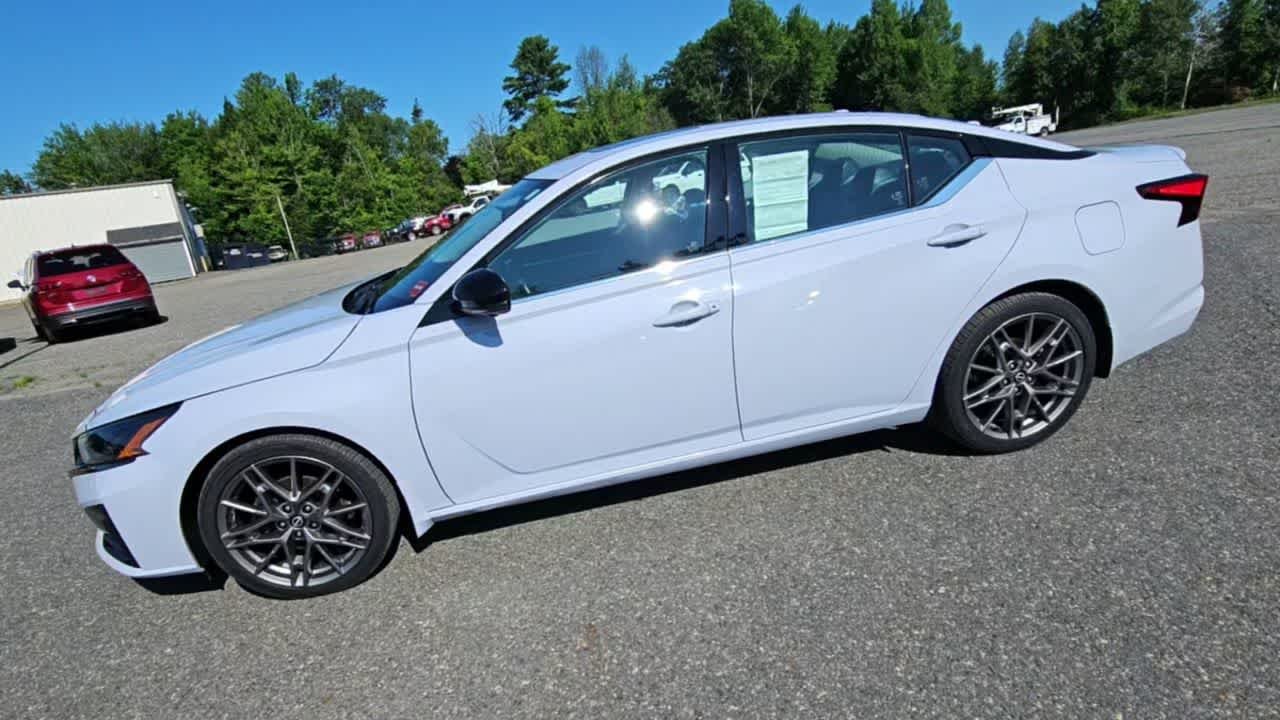 Used 2023 Gray Sky Pearl Nissan 2.0 SR image 4