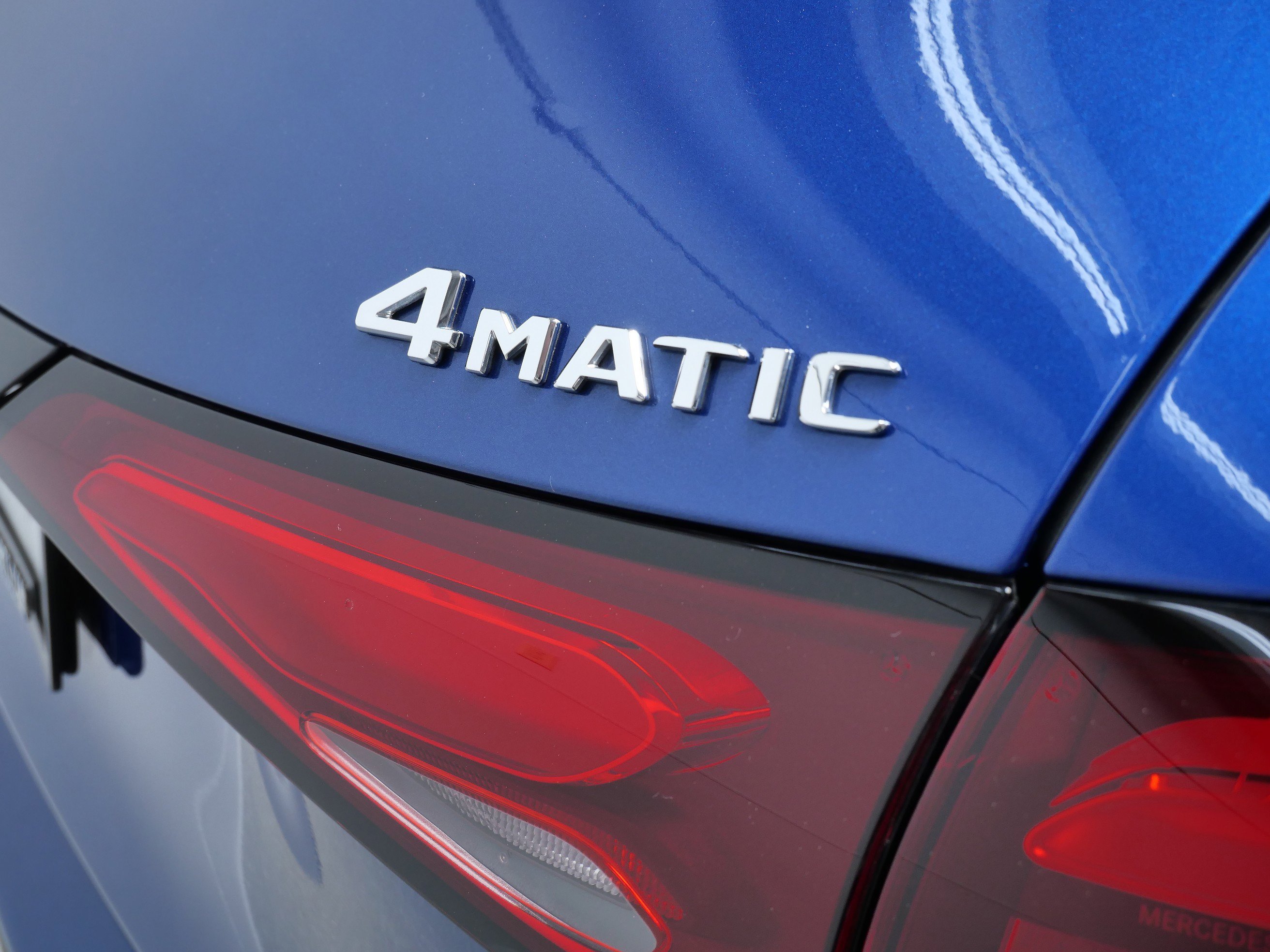 Used 2025 Starling Blue Metallic Mercedes-Benz GLC 300 image 6