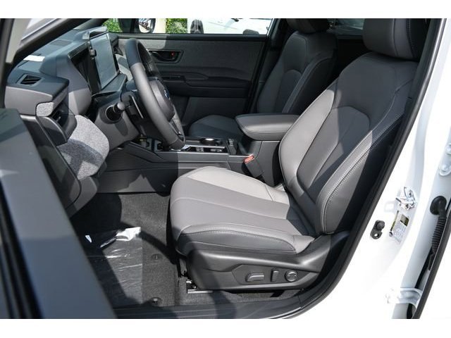 New 2026 CRYSTAL WHITE PEARL Subaru Limited image 20