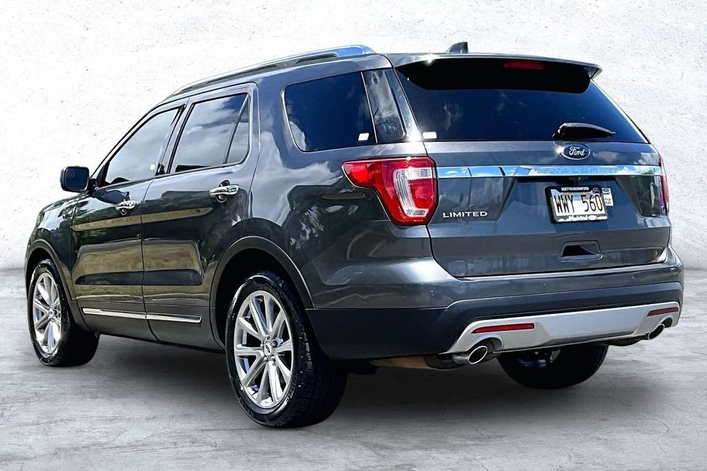 Used 2017 Gray Ford Limited image 12
