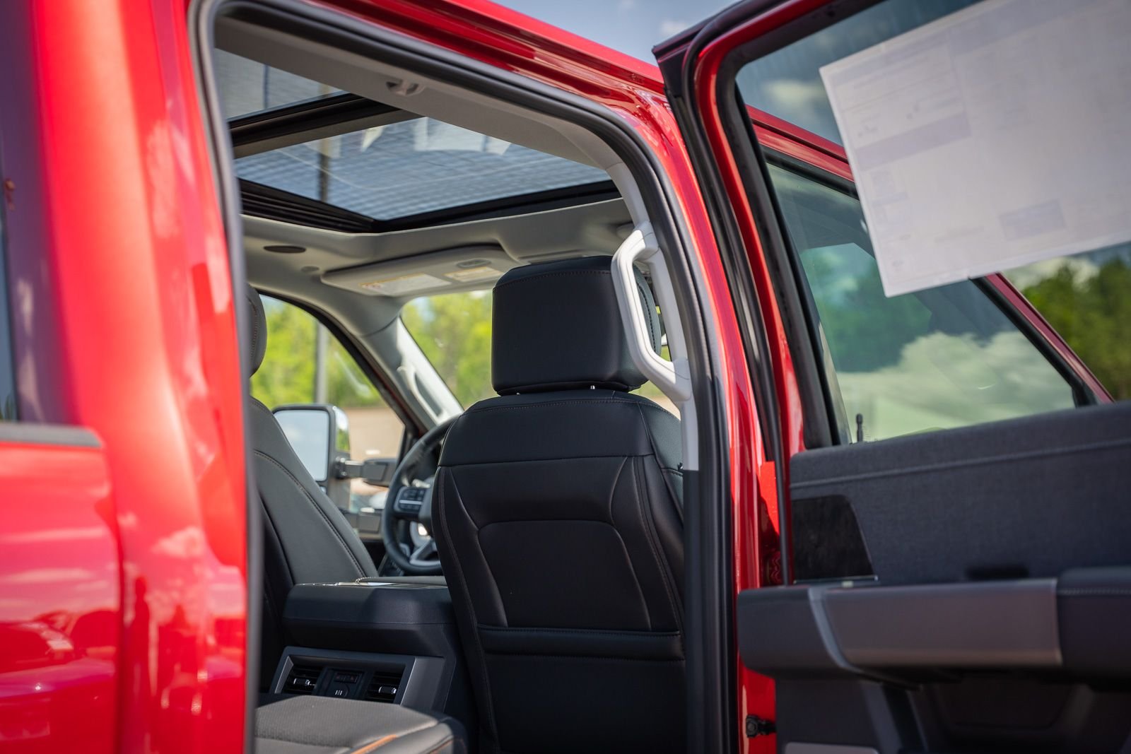 New 2026 Ruby Red Metallic Tinted Clearcoat Ford F-250® Lariat® image 15