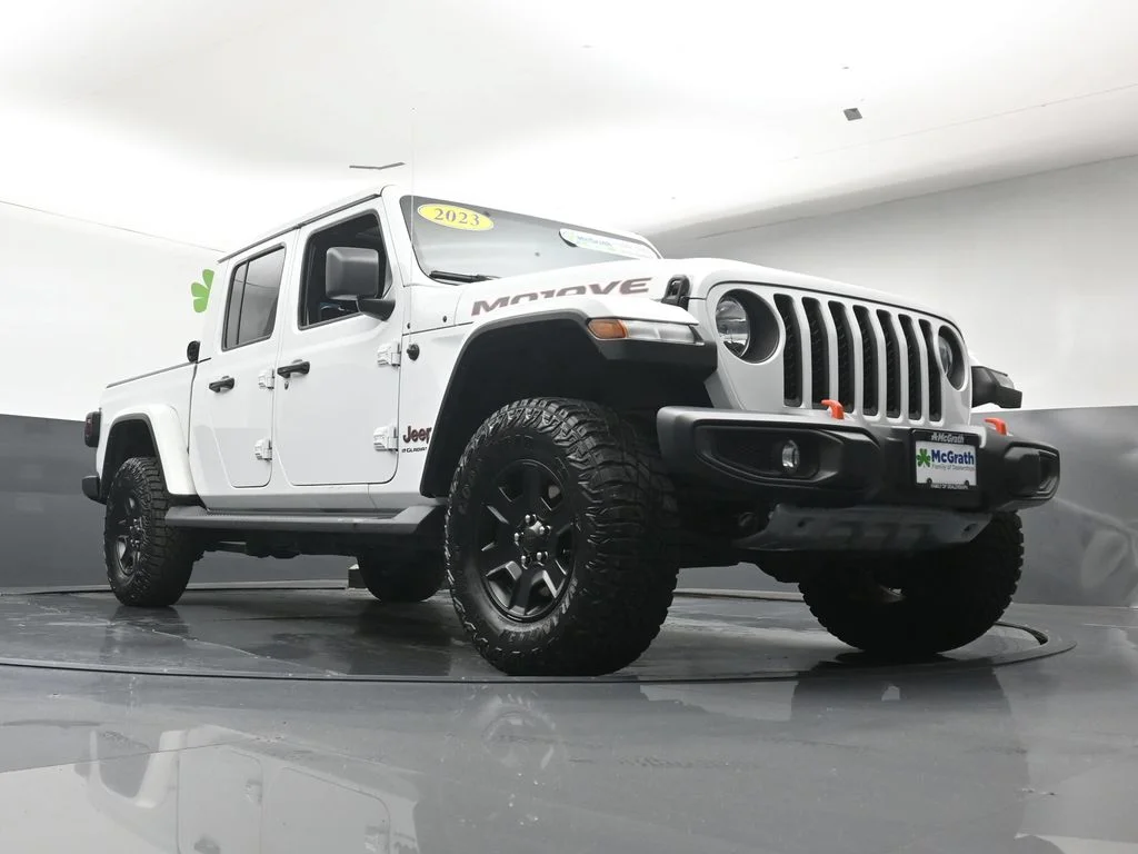 Used 2023 White Jeep Mojave image 24