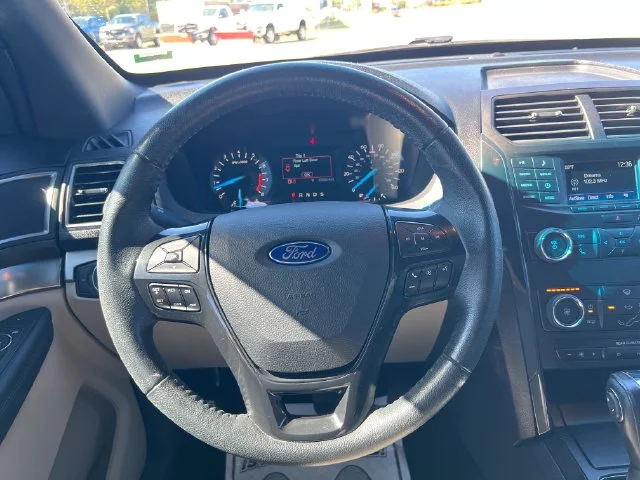 Used 2018 White Ford XLT image 15