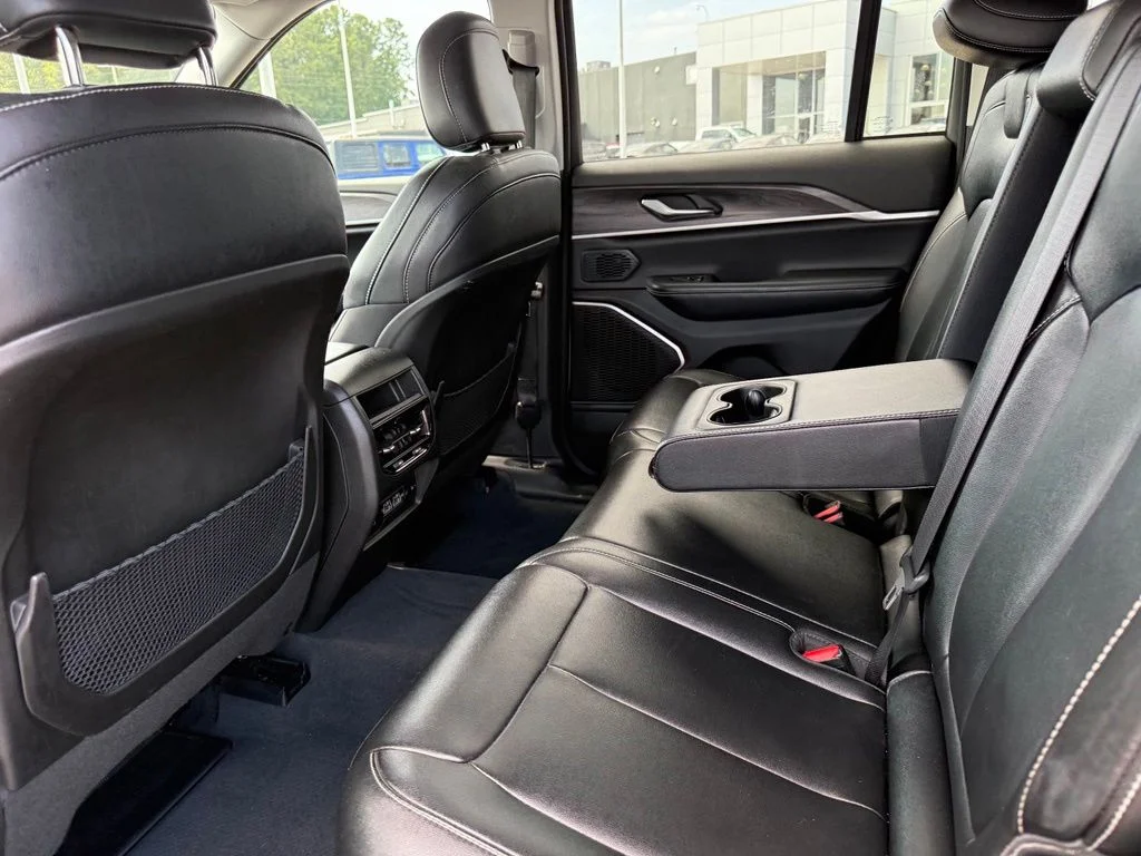 Used 2023 Gray Jeep Limited image 24