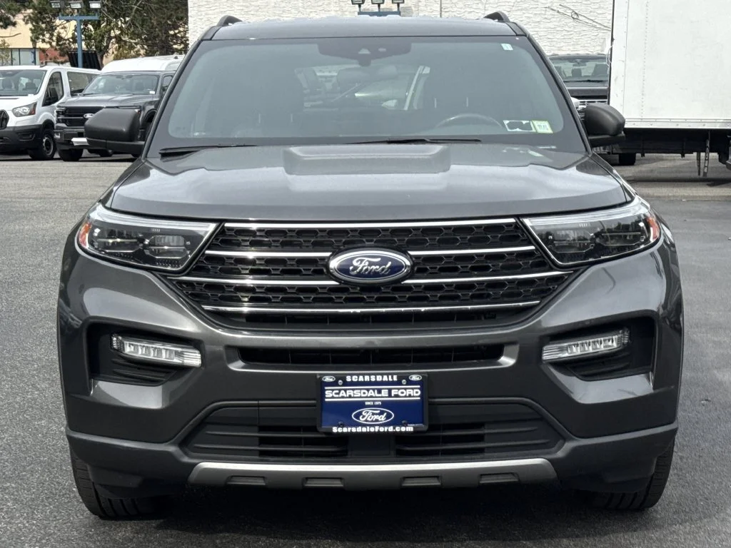 Used 2020 Gray Ford XLT image 2