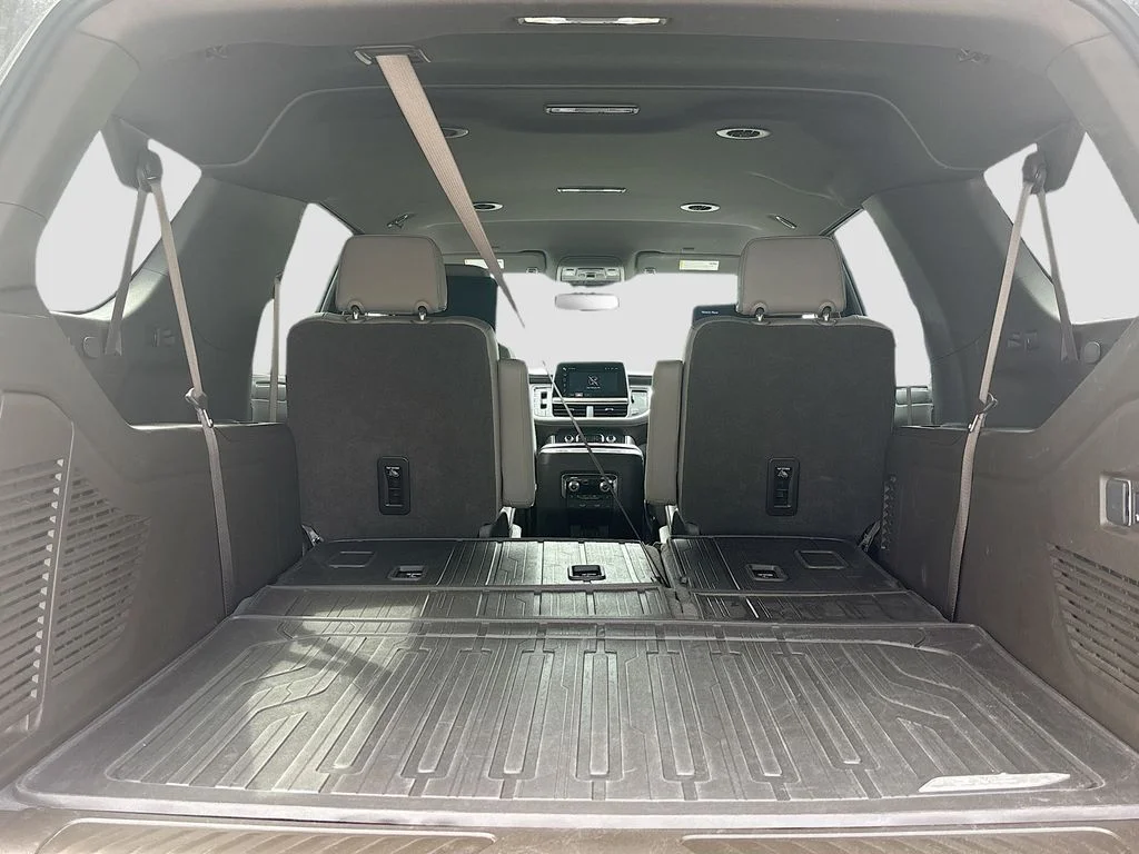 Used 2024 Silver GMC SLT image 36