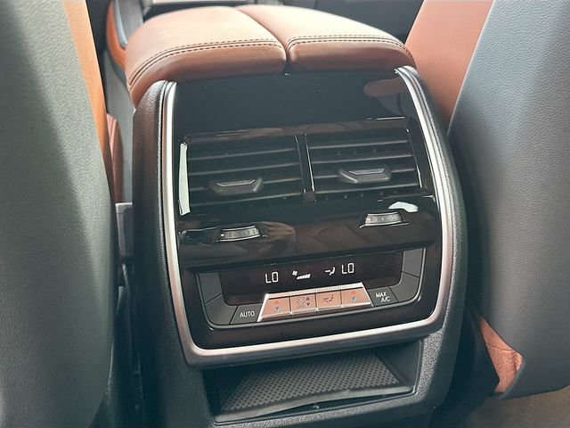 New 2026 White BMW sDrive40i image 19