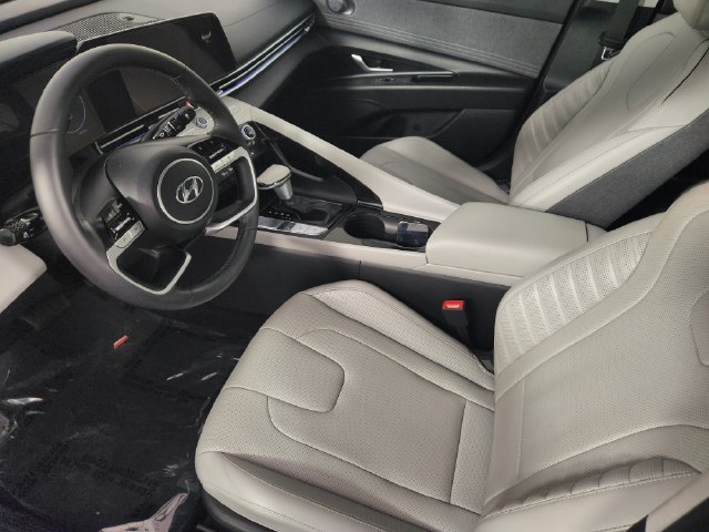 2023 Hyundai Elantra Limited - Photo 11