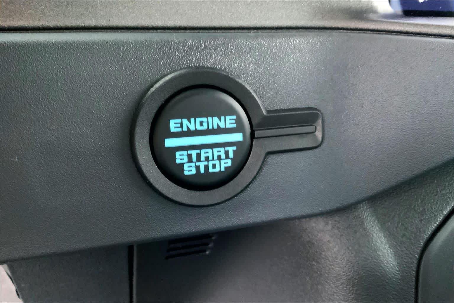 New 2025 Carbonized Gray Metallic Ford Big Bend® image 17