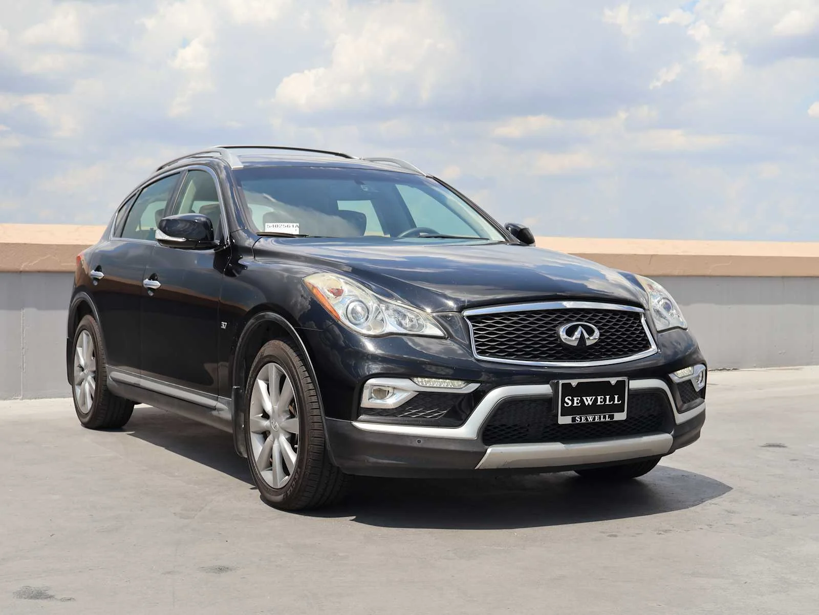 Certified Used 2017 Black Obsidian INFINITI  image 4