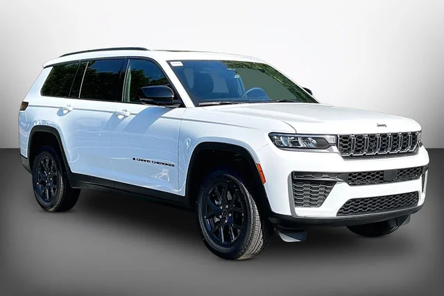 2027 Jeep Grand Cherokee L Laredo Altitude