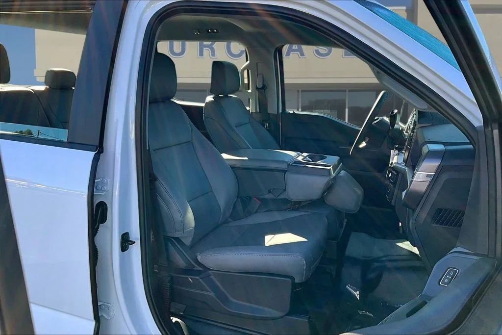 New 2026 Oxford White Ford XL image 11