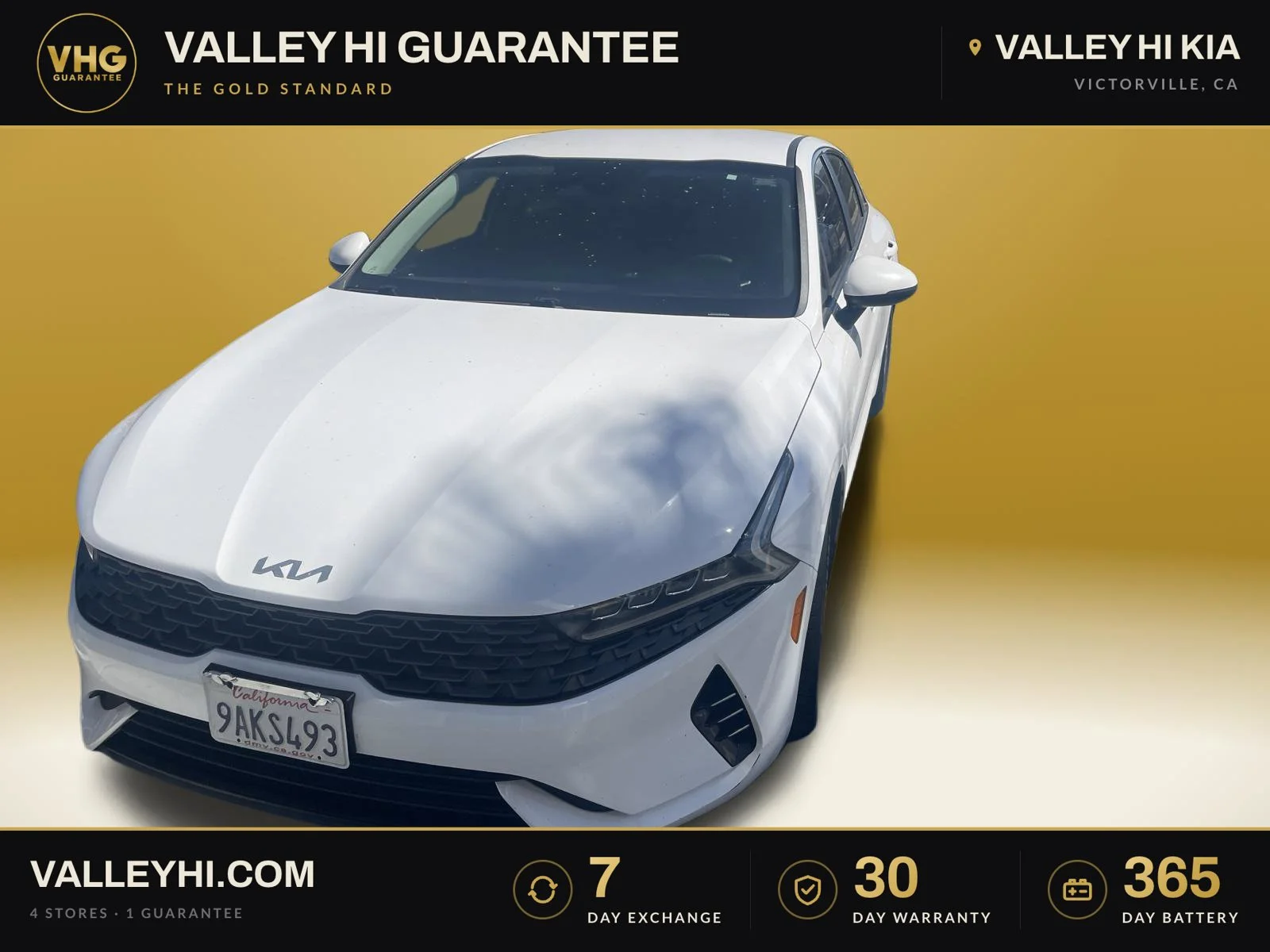 Used 2022 White Pearl Kia LXS image 1