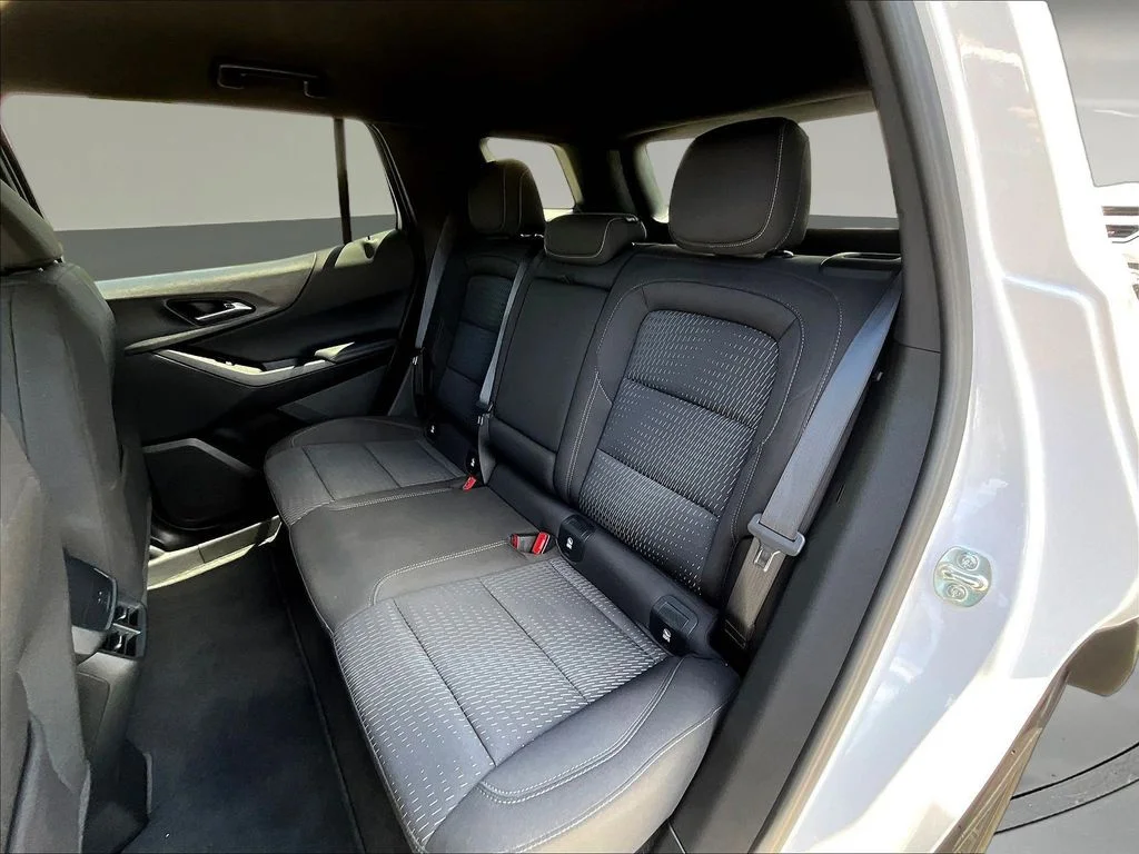 Used 2025 White Chevrolet LT image 26