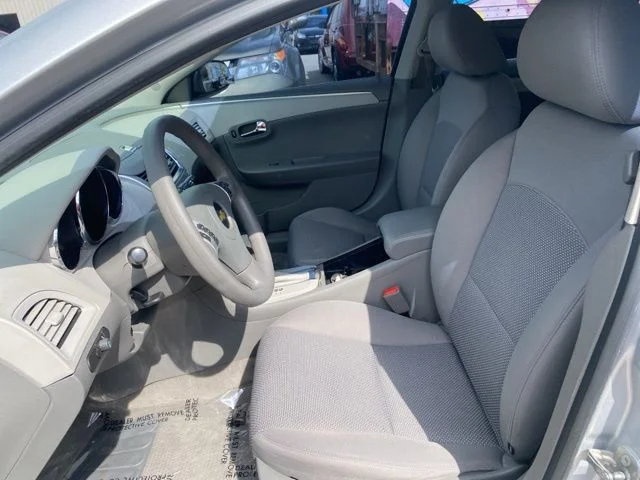 Used 2012 Silver Chevrolet LT image 9