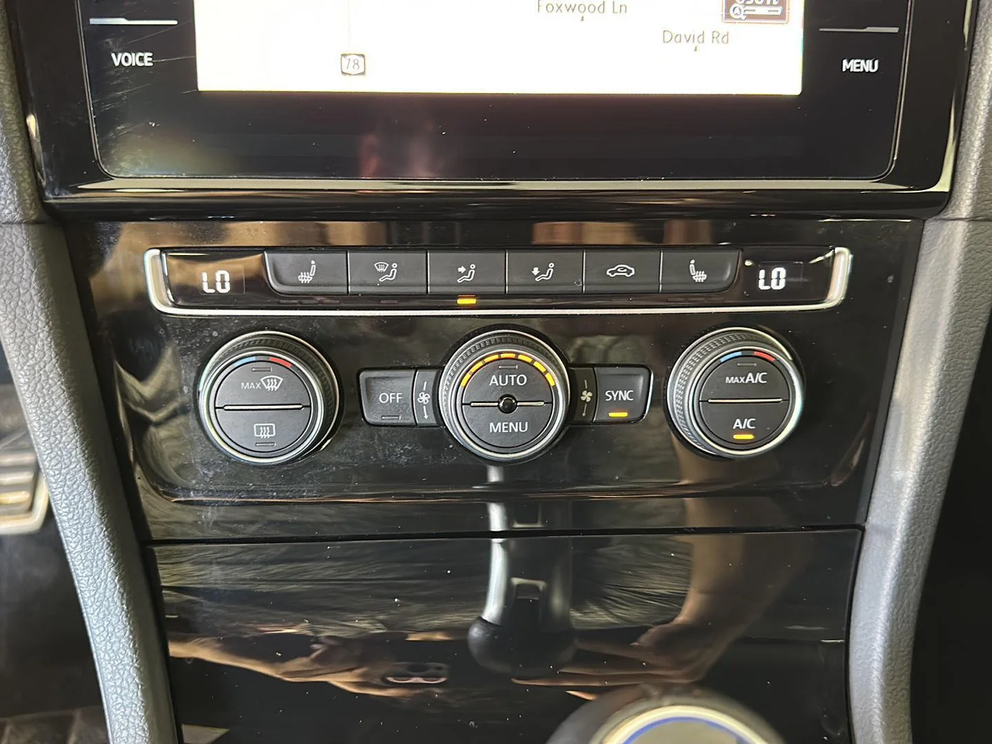 Used 2019 Indium Gray Metallic Volkswagen 4Motion image 17
