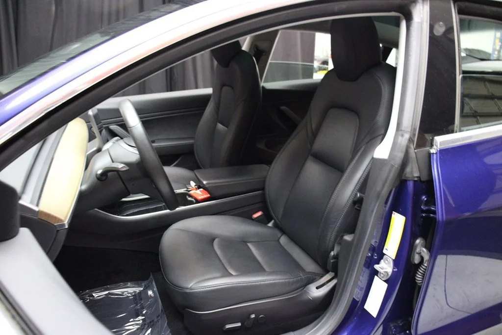 Used 2019 Deep Blue Metallic Tesla  image 38