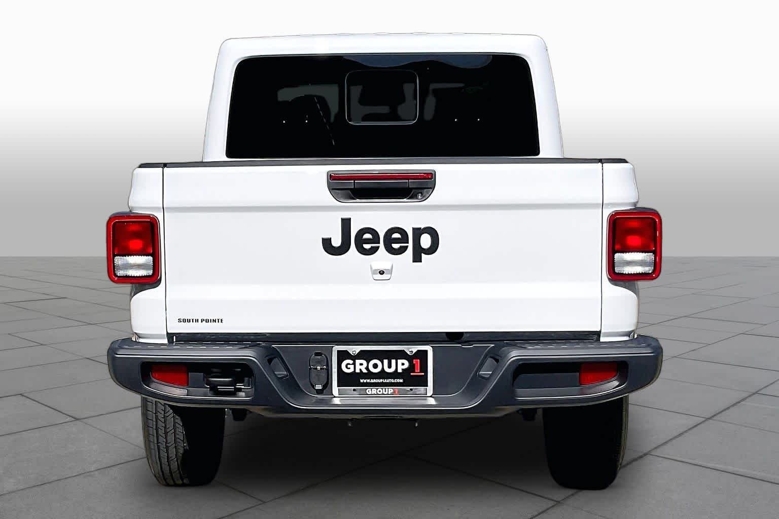 New 2026 Bright White Clear-Coat Exterior Paint Jeep Sport S image 4