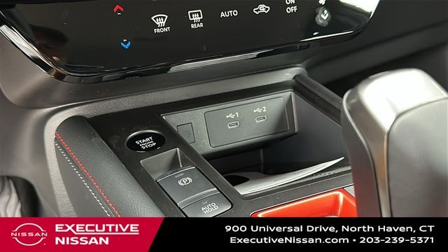 Used 2025 White Nissan SR image 18