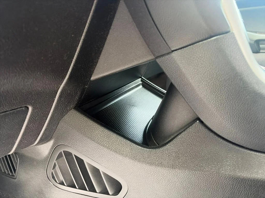 Used 2020 Oxford White Ford SEL image 32