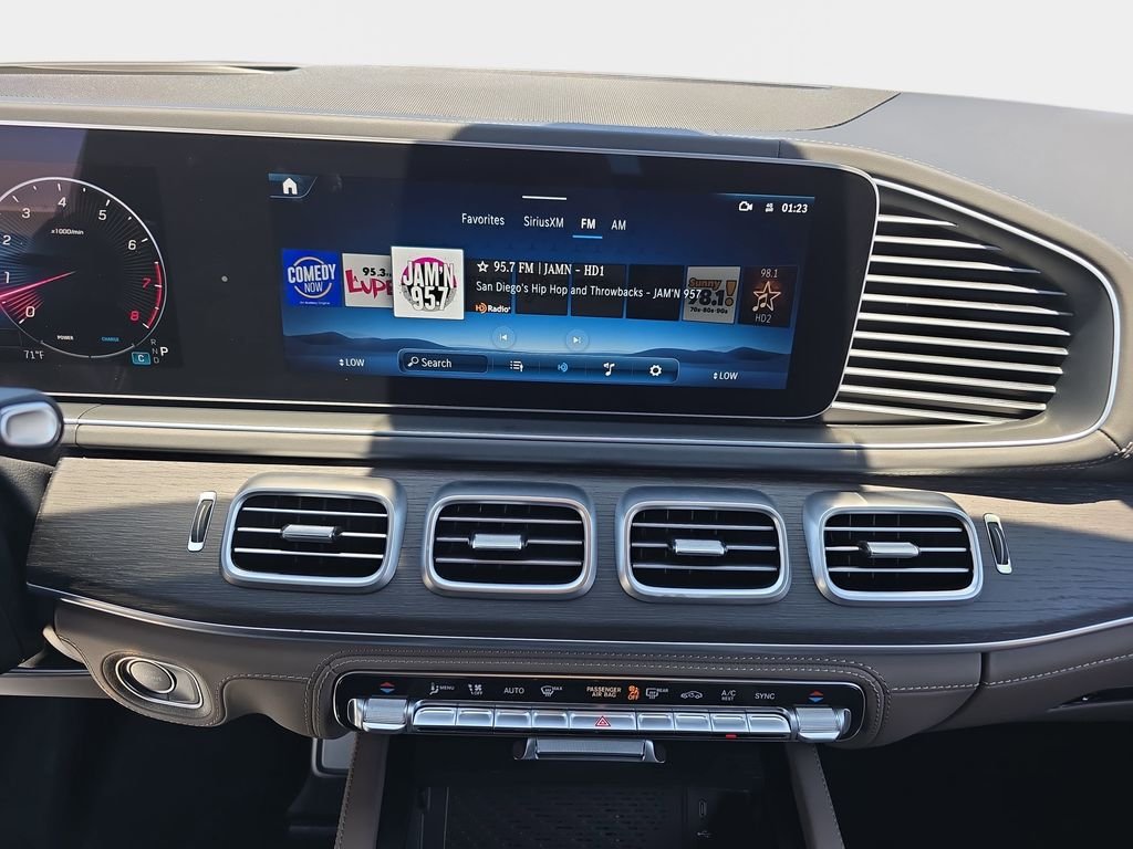 Used 2026  Mercedes-Benz Maybach GLS 600 image 23