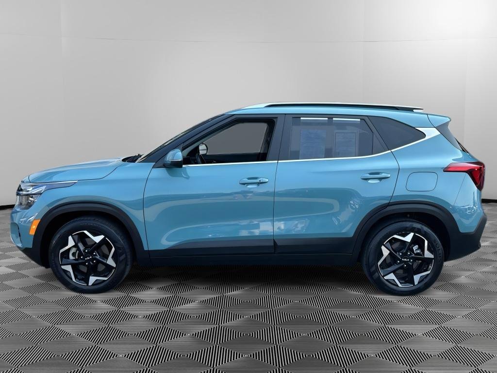 Used 2024 Pluton Blue Kia EX image 7