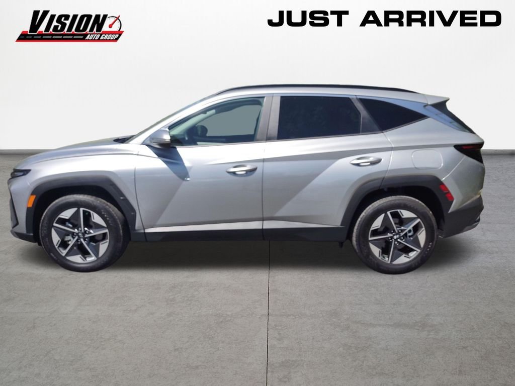 Certified Used 2025 Silver Hyundai SEL Convenience image 2