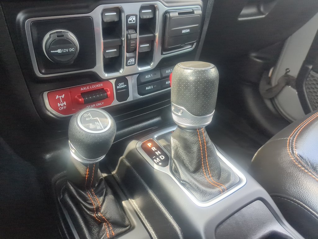 Used 2021 Sting-Gray Clearcoat Jeep Mojave image 19