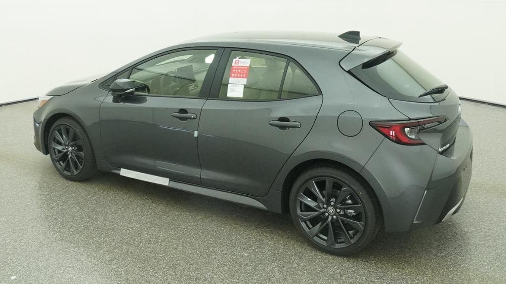 New 2026 Magnetic Gray Meta Toyota XSE image 30