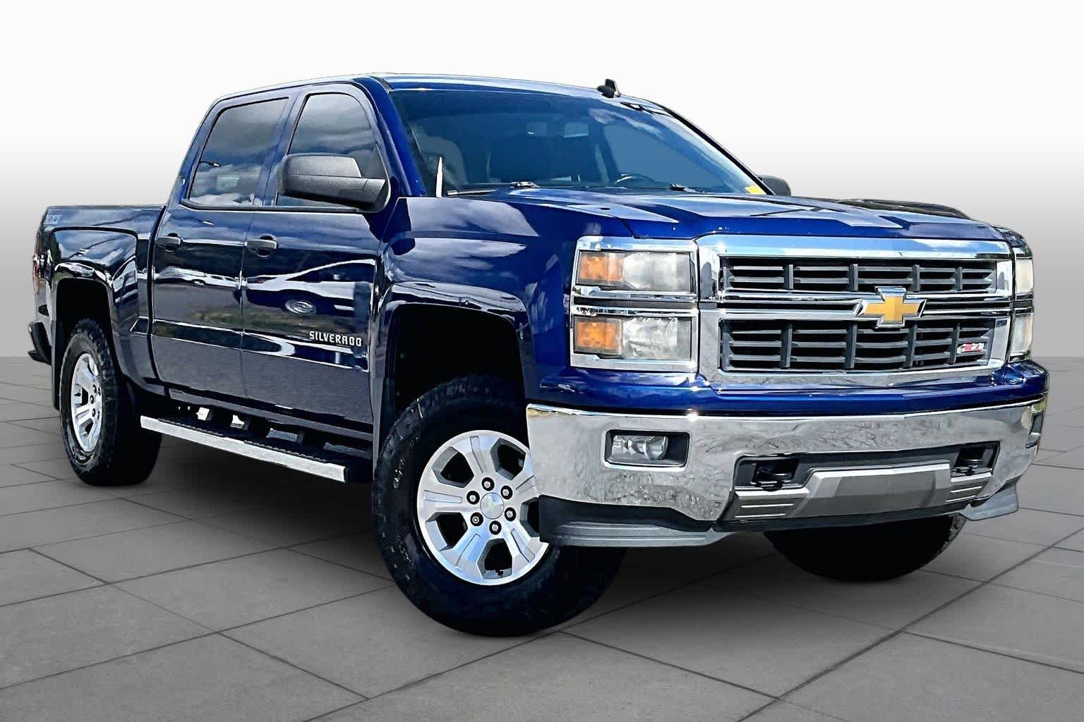 Used 2014 Blue Topaz Metallic Chevrolet LT image 2