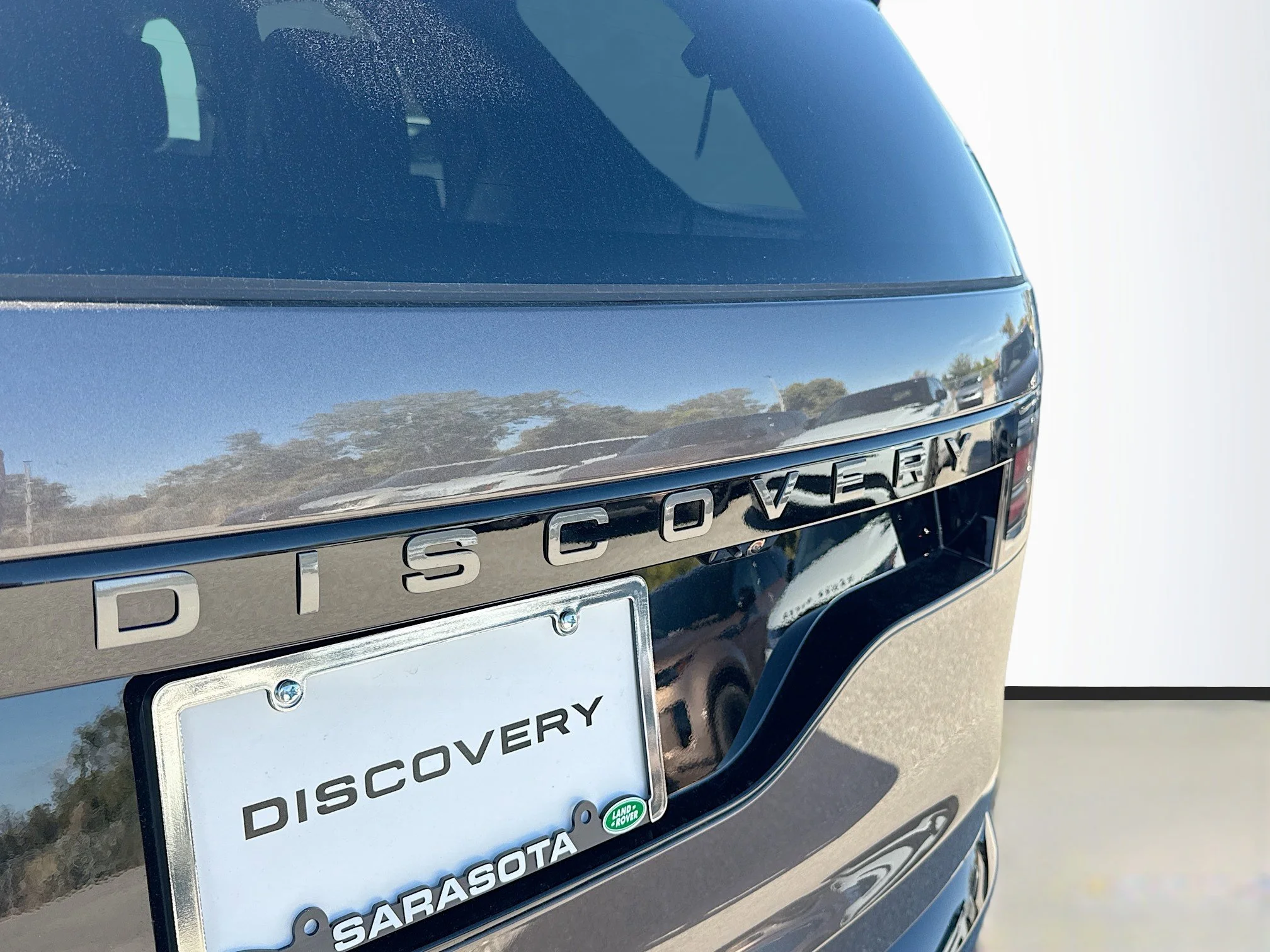 New 2026 Charente Grey Land Rover Dynamic SE image 11