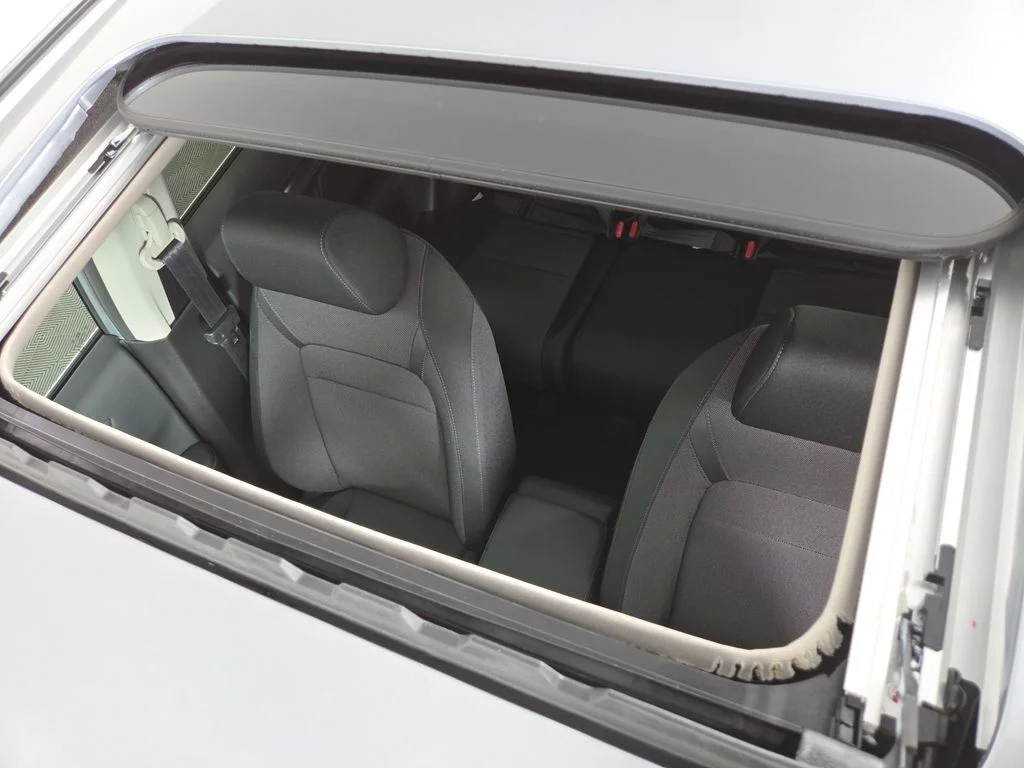 New 2026 Solar Silver Metallic Honda EX image 3