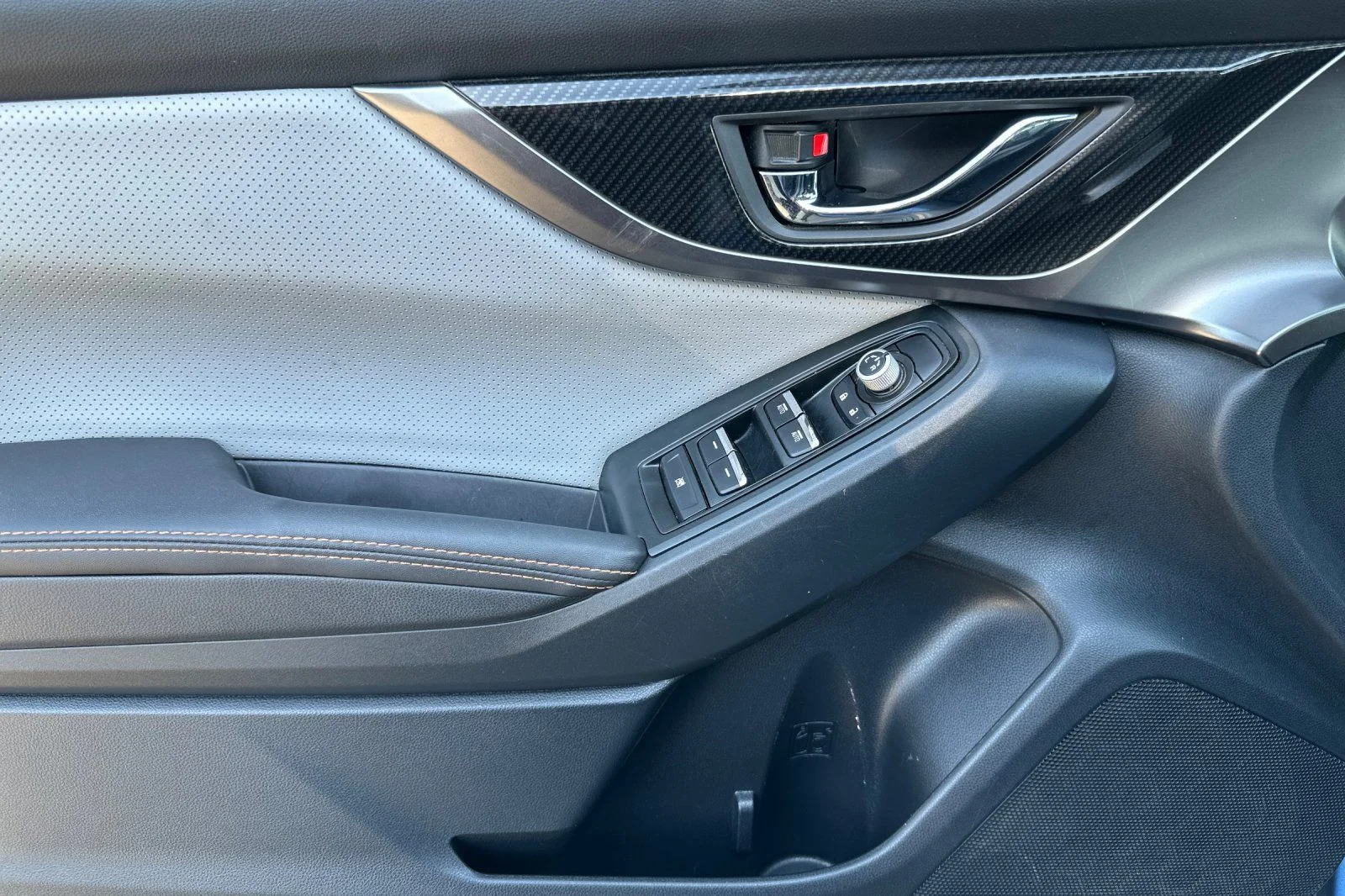 Used 2019 Quartz Blue Pearl Subaru 2.0i Limited image 14