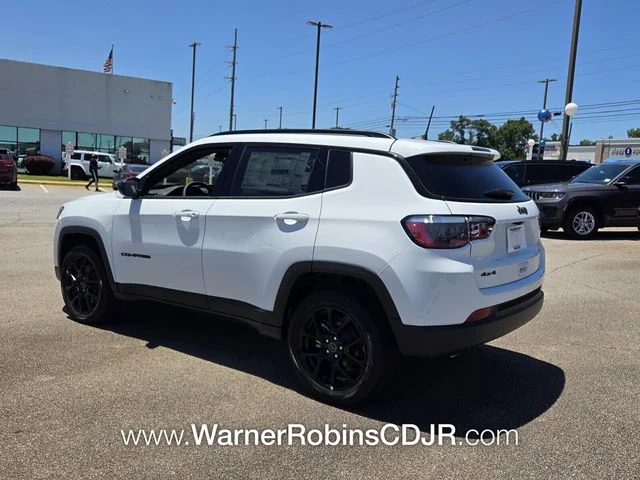 New 2026 Bright White Clear-Coat Exterior Paint Jeep Latitude image 9