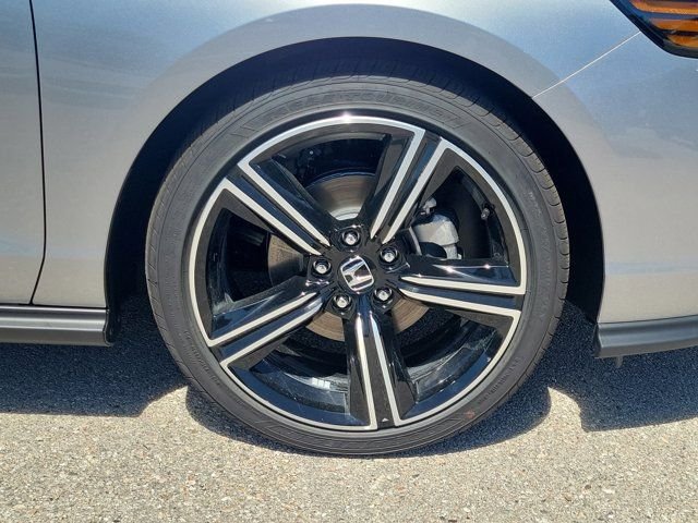 New 2026 Solar Silver Metallic Honda SE image 9