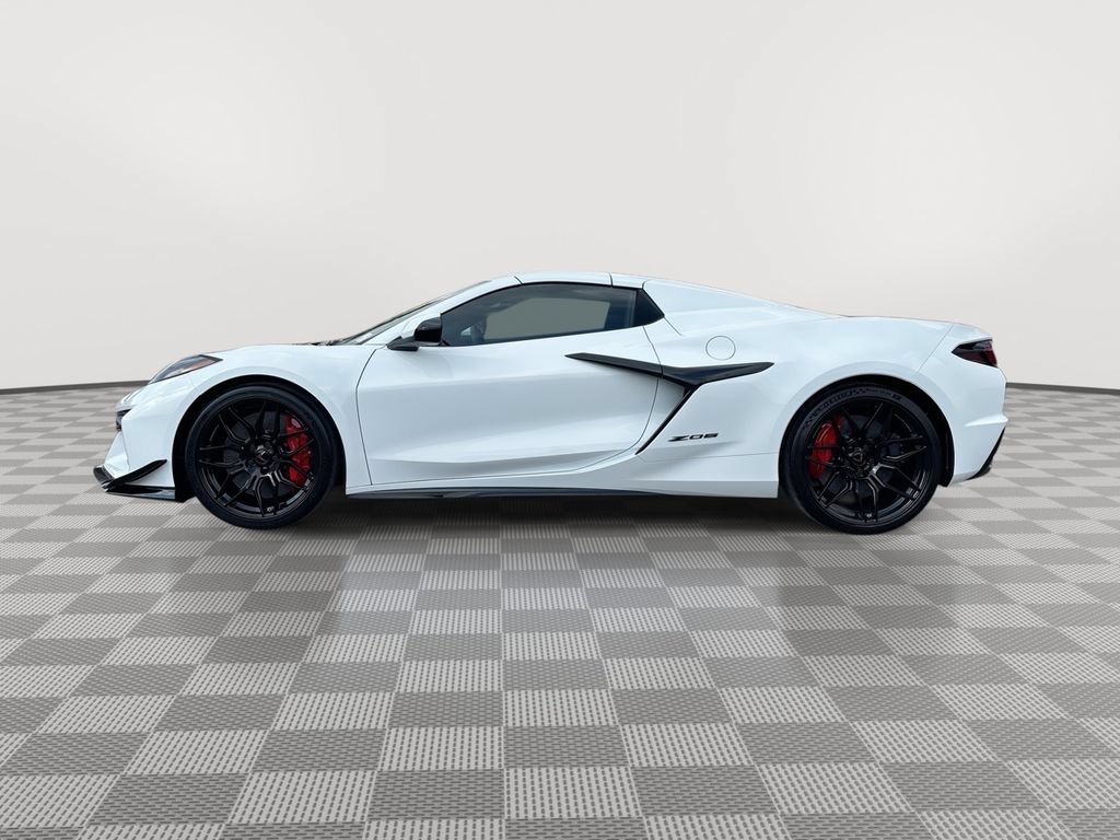 New 2027 Arctic White Chevrolet 3LZ image 5
