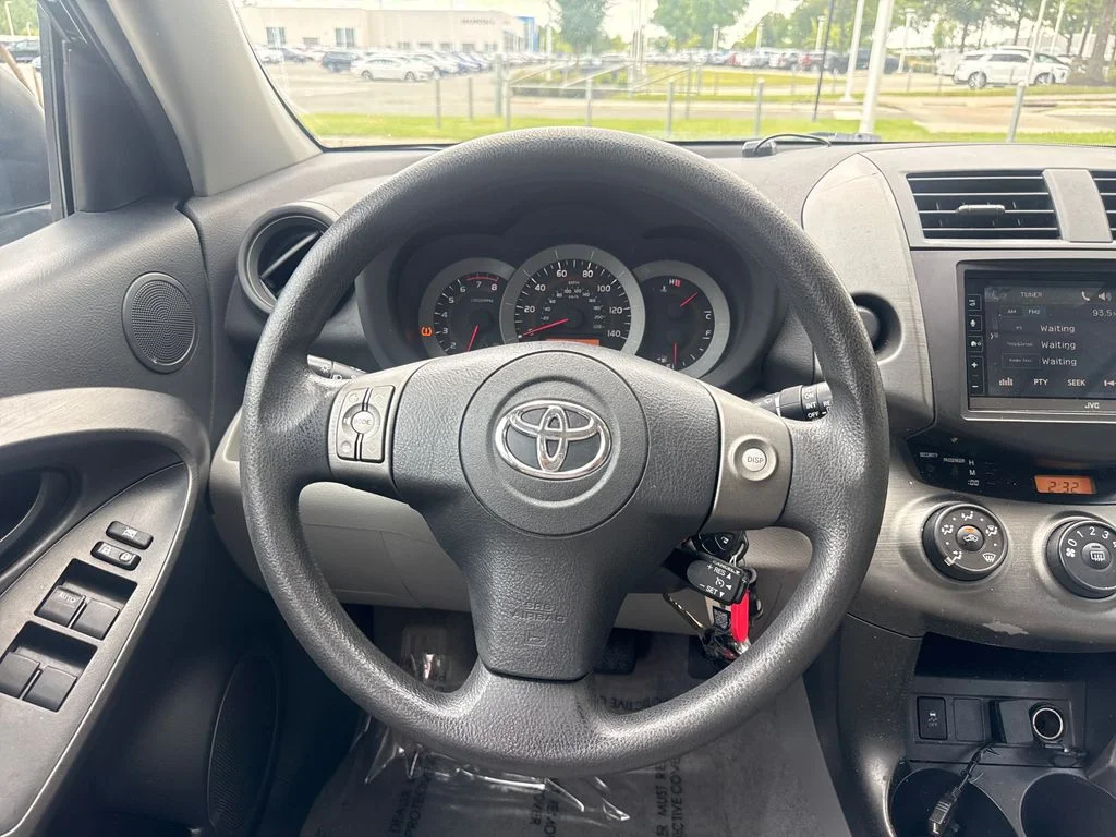 Used 2012 Black Toyota Base image 19