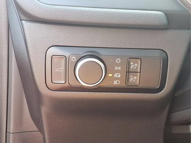 Used 2024  Ford Active image 13