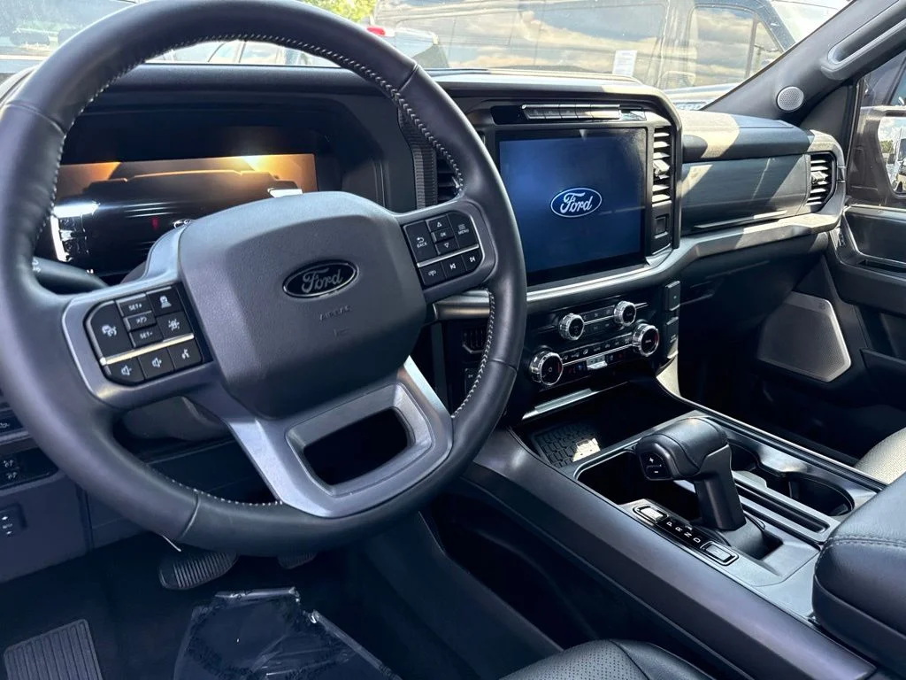 Used 2024 Gray Ford Lariat image 4