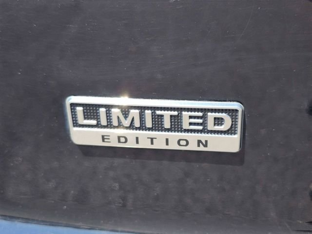 Used 2022  Mitsubishi LE image 11