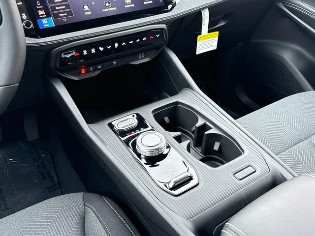 New 2026 Diamond Black Crystal Pearl-Coat Exterior Paint Jeep Laredo image 15