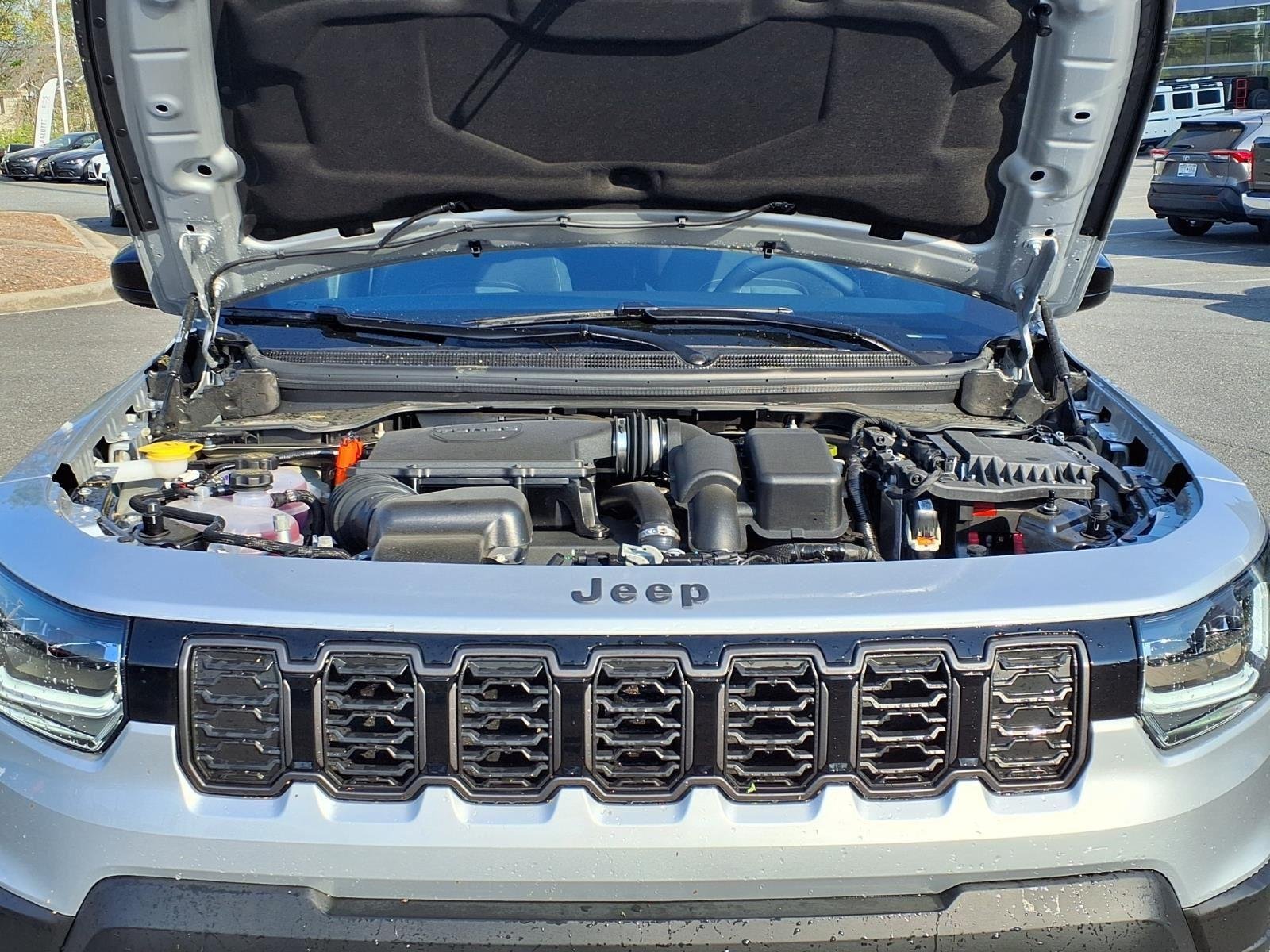 New 2026 Silver Zynith Clearcoat Jeep Laredo image 30