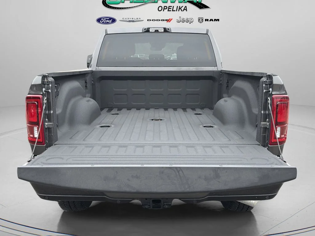 New 2025 Granite Crystal Metallic Clearcoat RAM Big Horn image 24