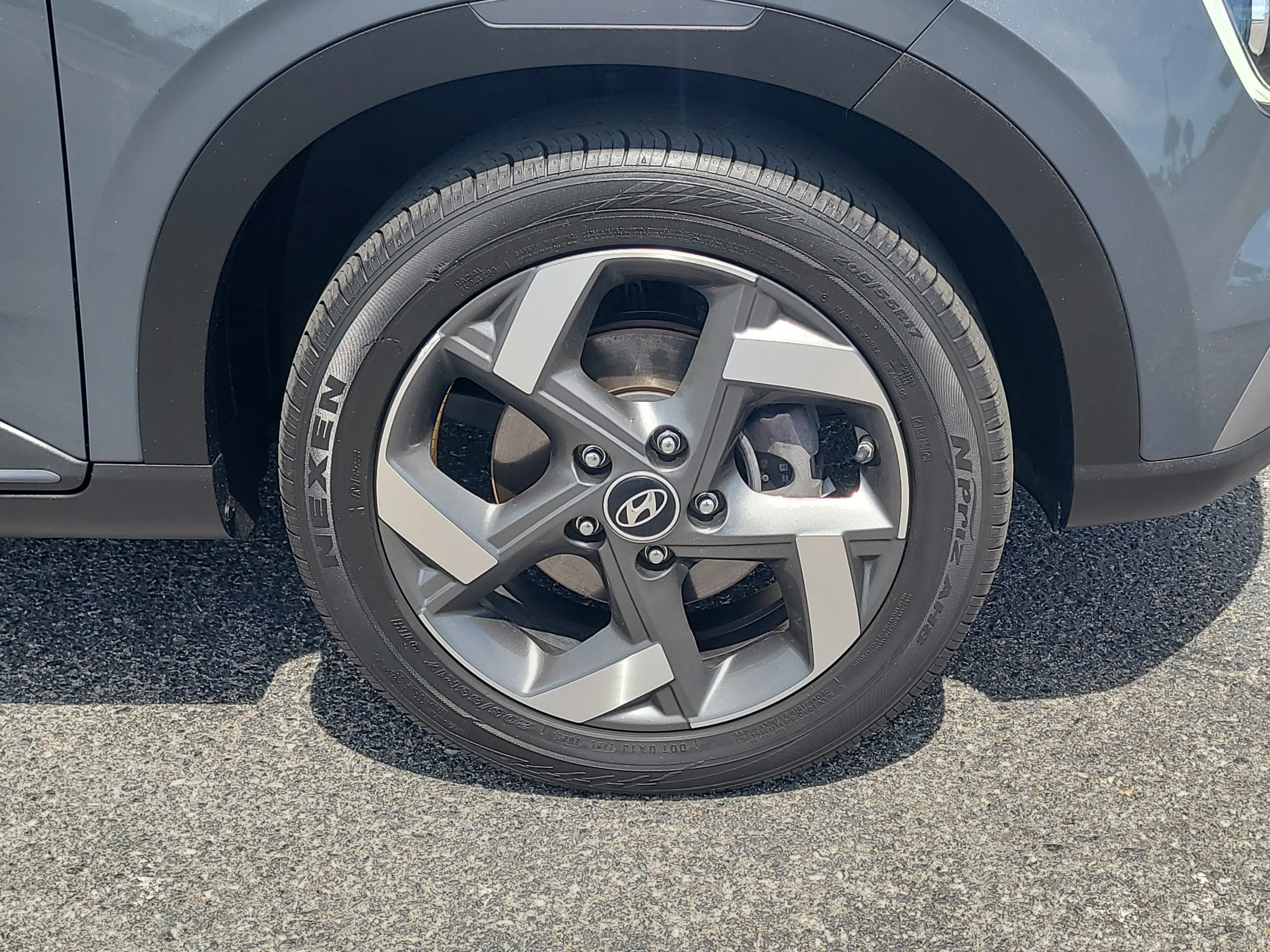 Used 2023 Ecotronic Gray Hyundai Limited image 9