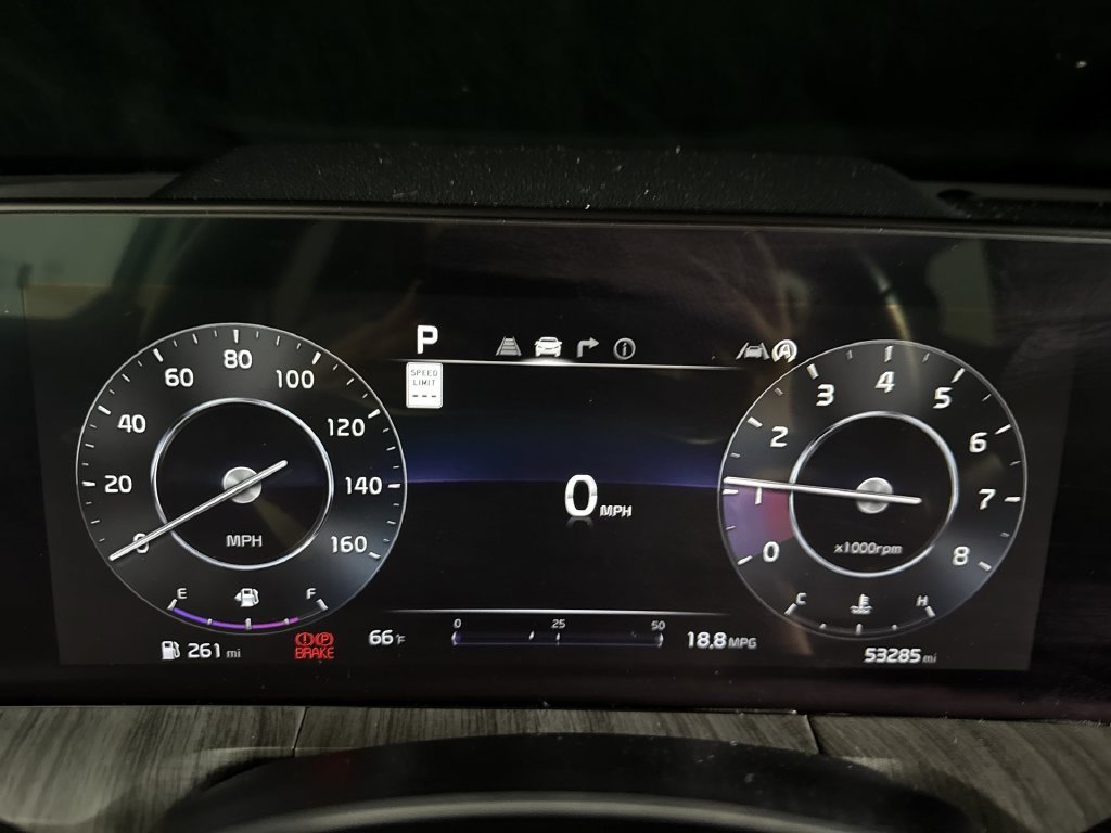 Used 2024 White Pearl Kia SX image 24